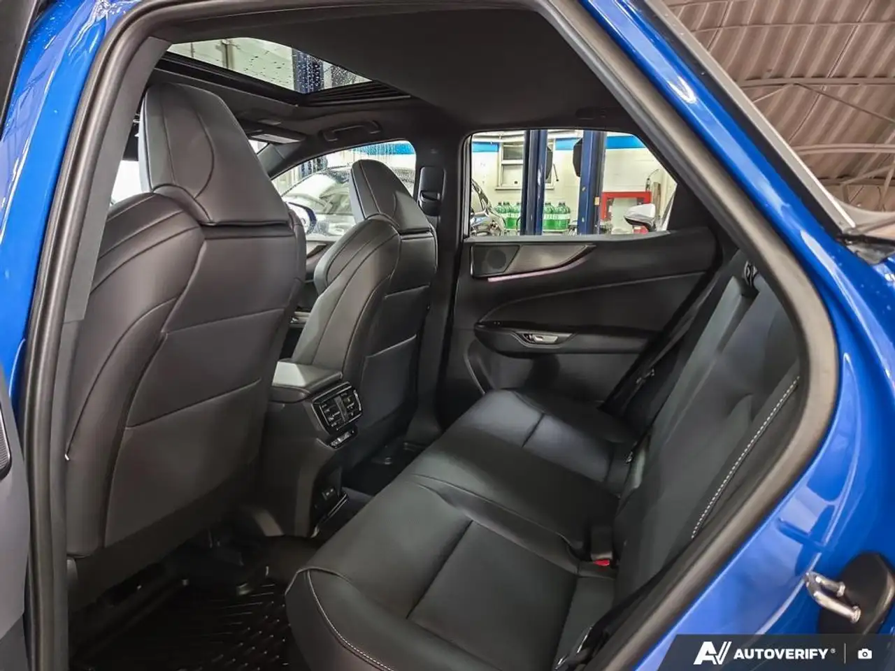 Lexus NX снимка Lexus NX