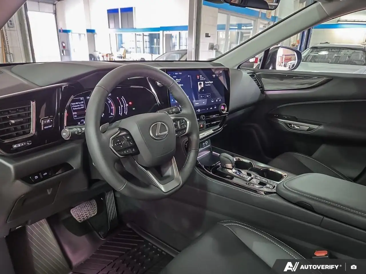 Lexus NX снимка Lexus NX