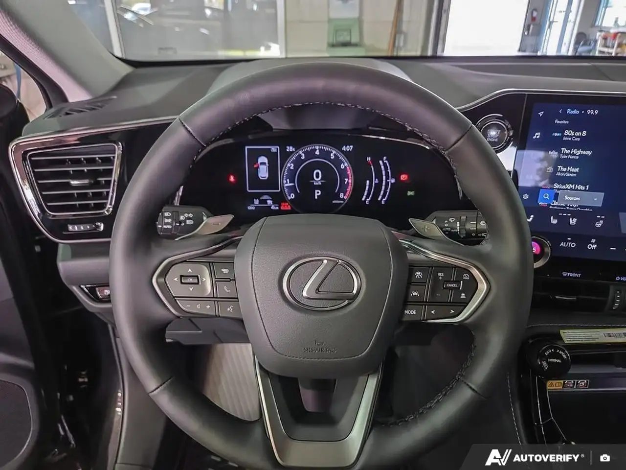 Lexus NX снимка Lexus NX