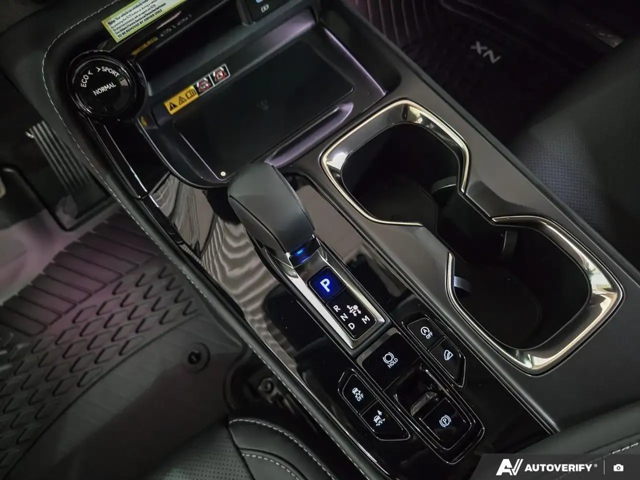 Lexus NX снимка Lexus NX