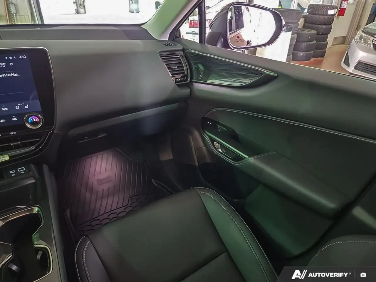Lexus NX снимка Lexus NX