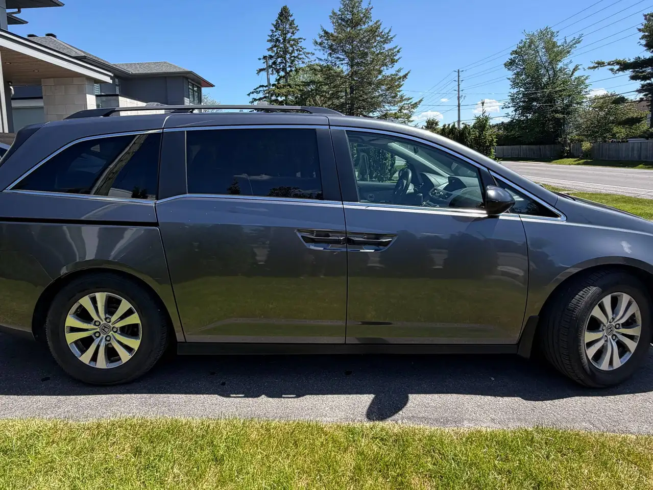 Honda Odyssey снимка Honda Odyssey