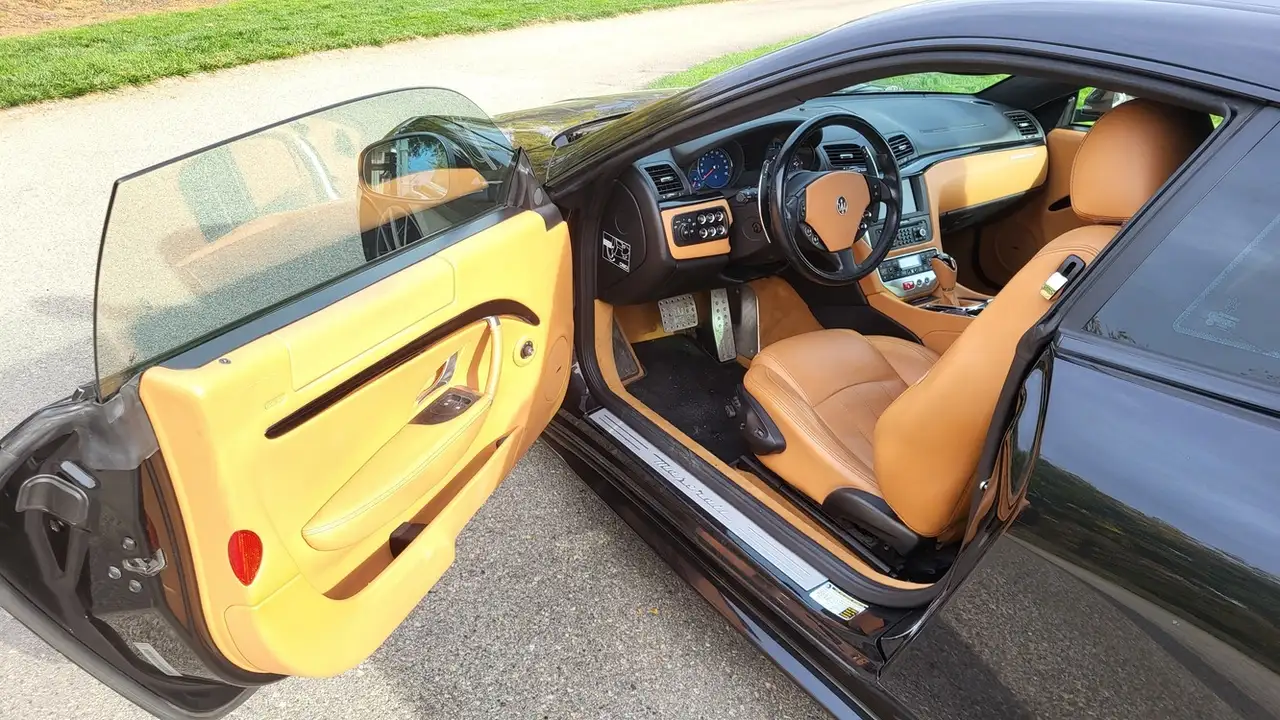 Maserati GranTurismo снимка Maserati GranTurismo
