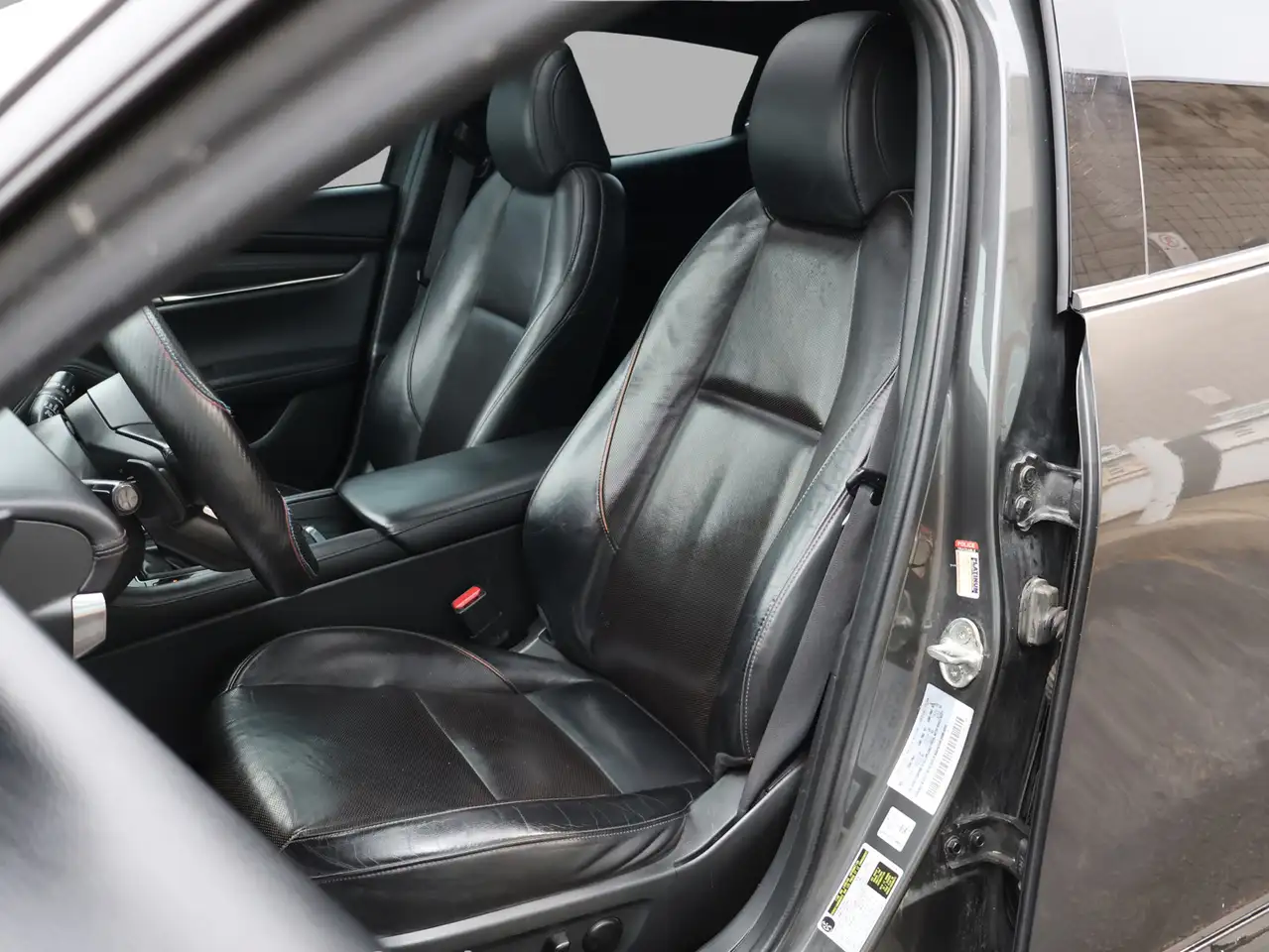 Mazda 3 снимка Mazda 3