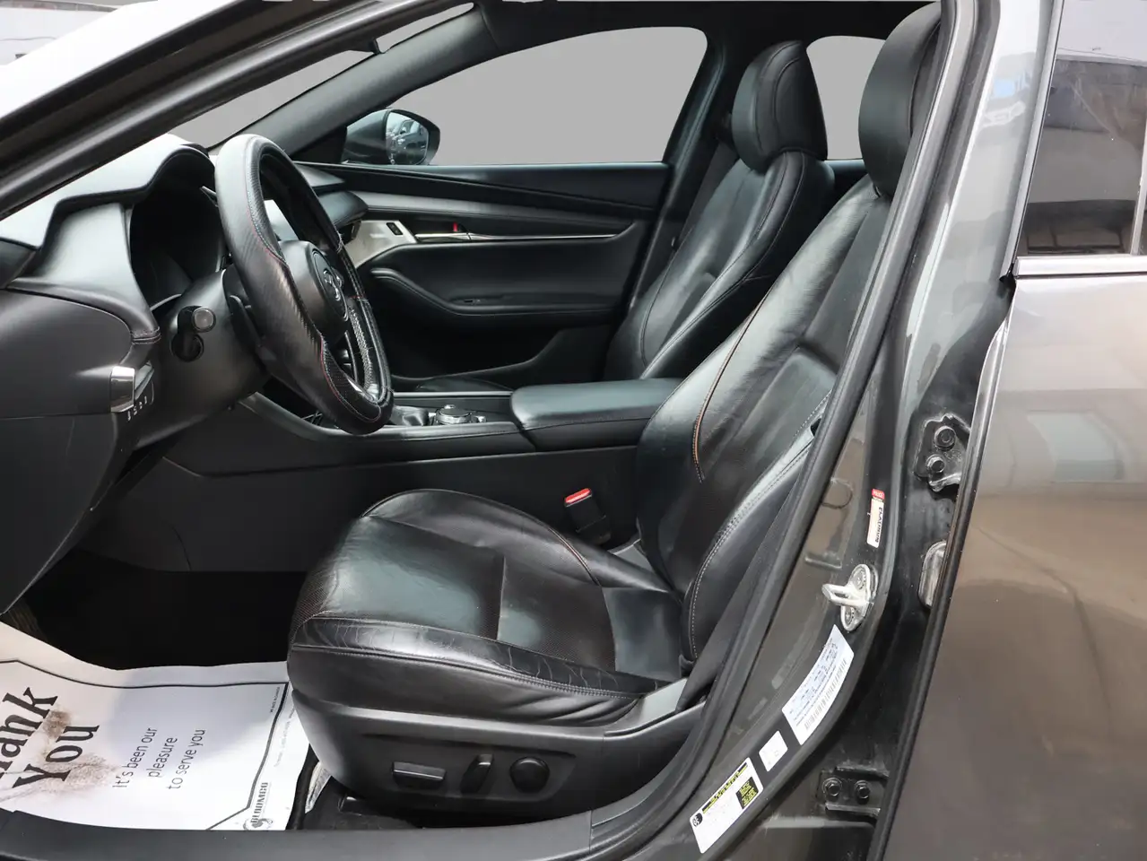 Mazda 3 снимка Mazda 3