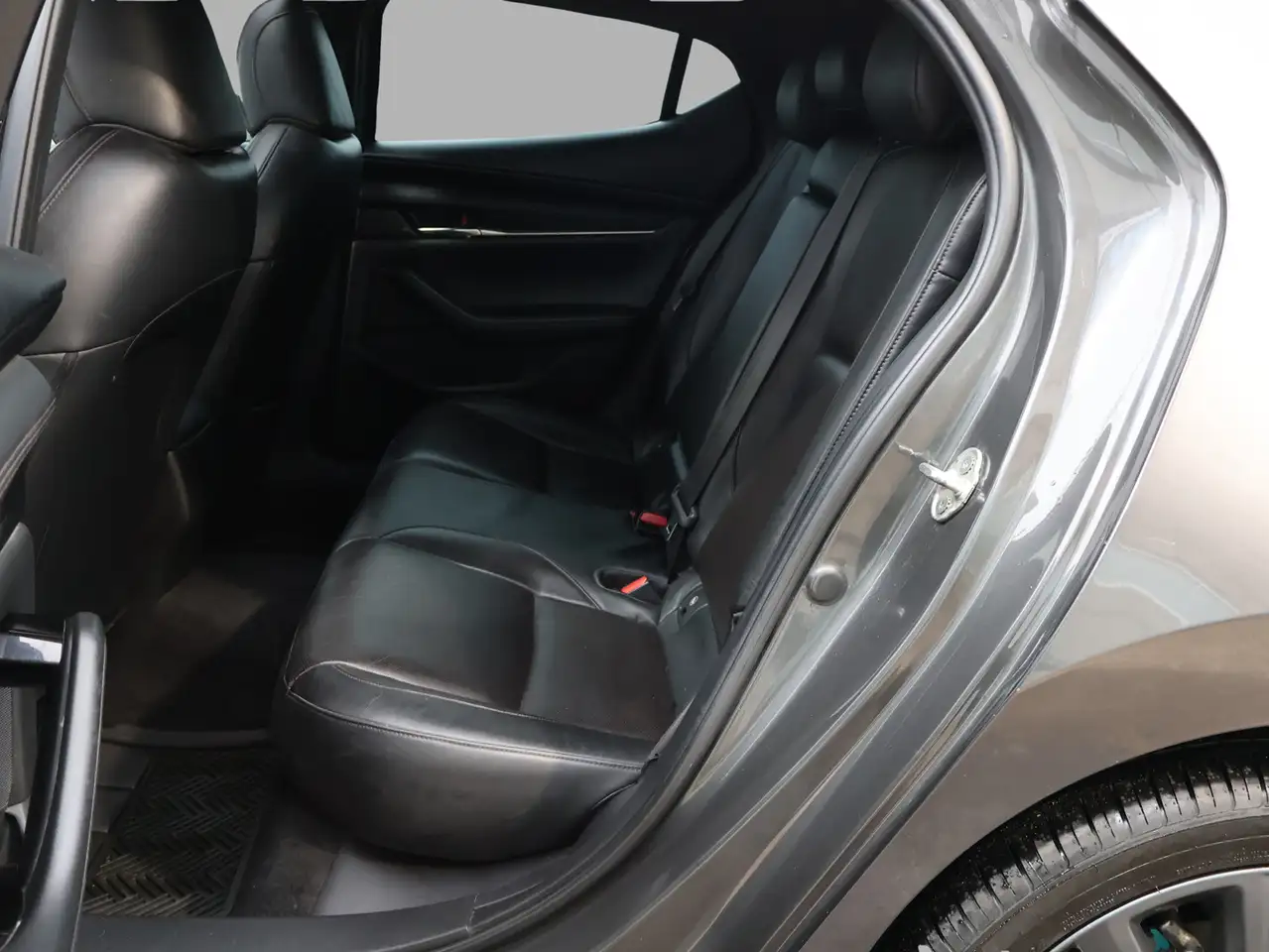 Mazda 3 снимка Mazda 3