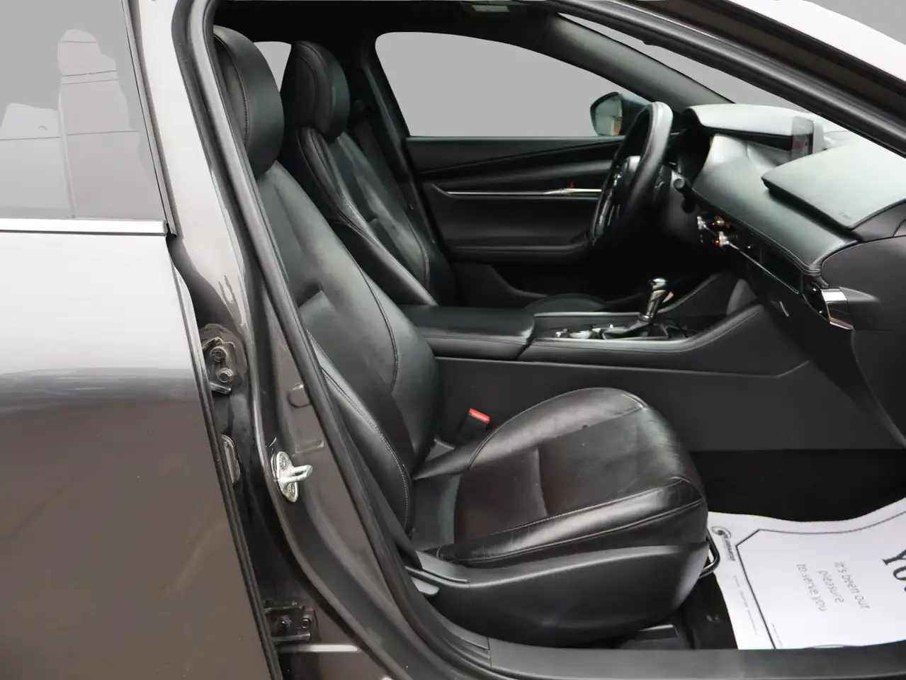 Mazda 3 снимка Mazda 3