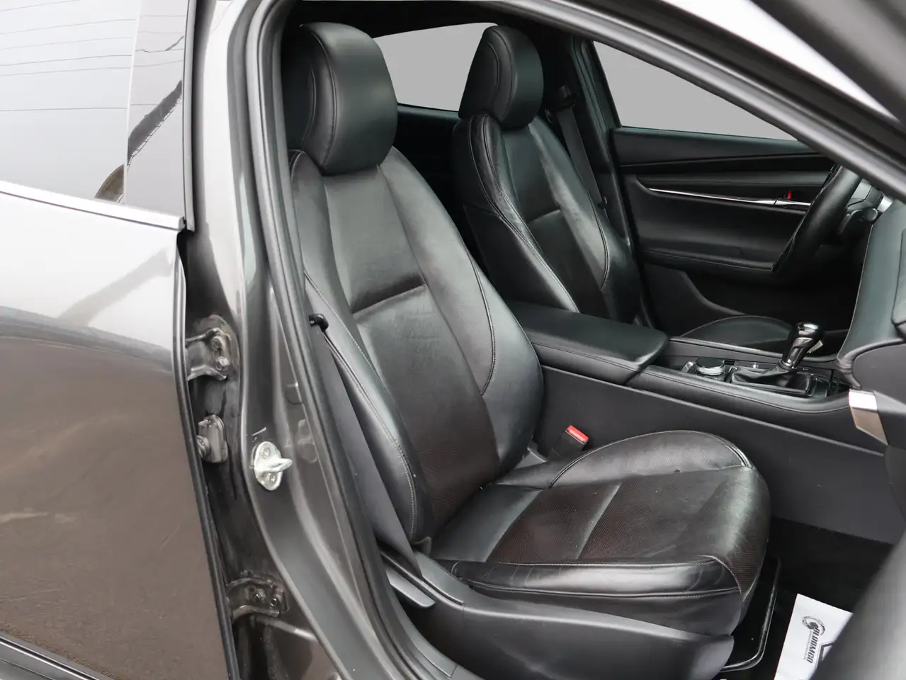 Mazda 3 снимка Mazda 3