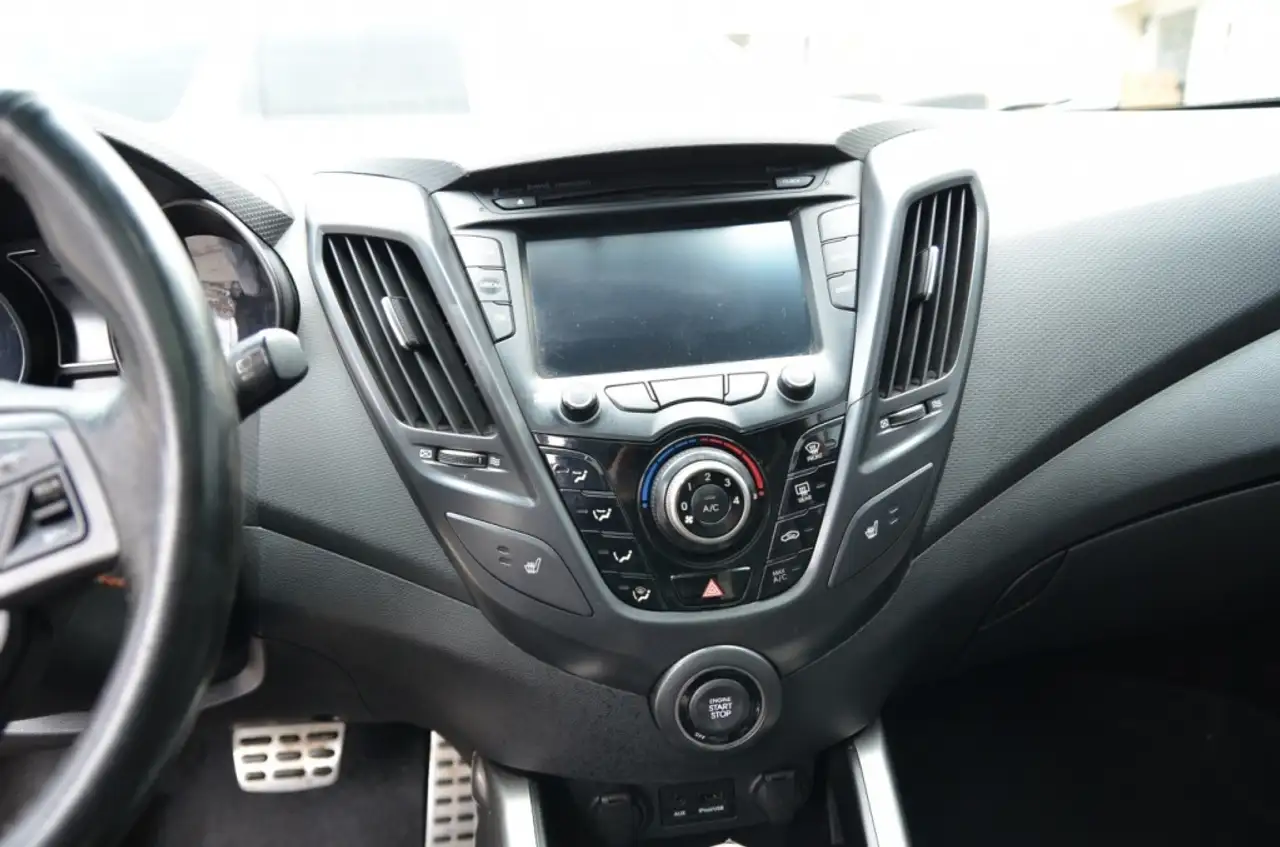 Hyundai VELOSTER снимка Hyundai VELOSTER