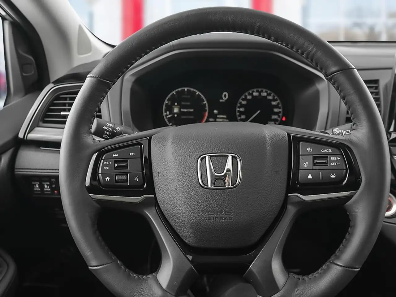 Honda Odyssey снимка Honda Odyssey
