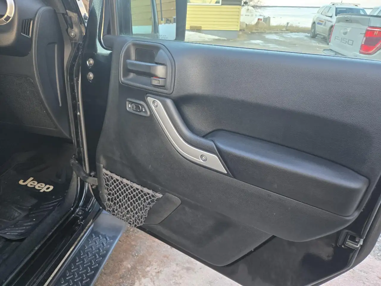 Jeep Wrangler снимка Jeep Wrangler