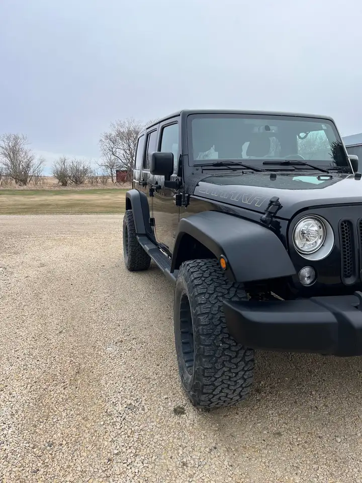Jeep Wrangler снимка Jeep Wrangler