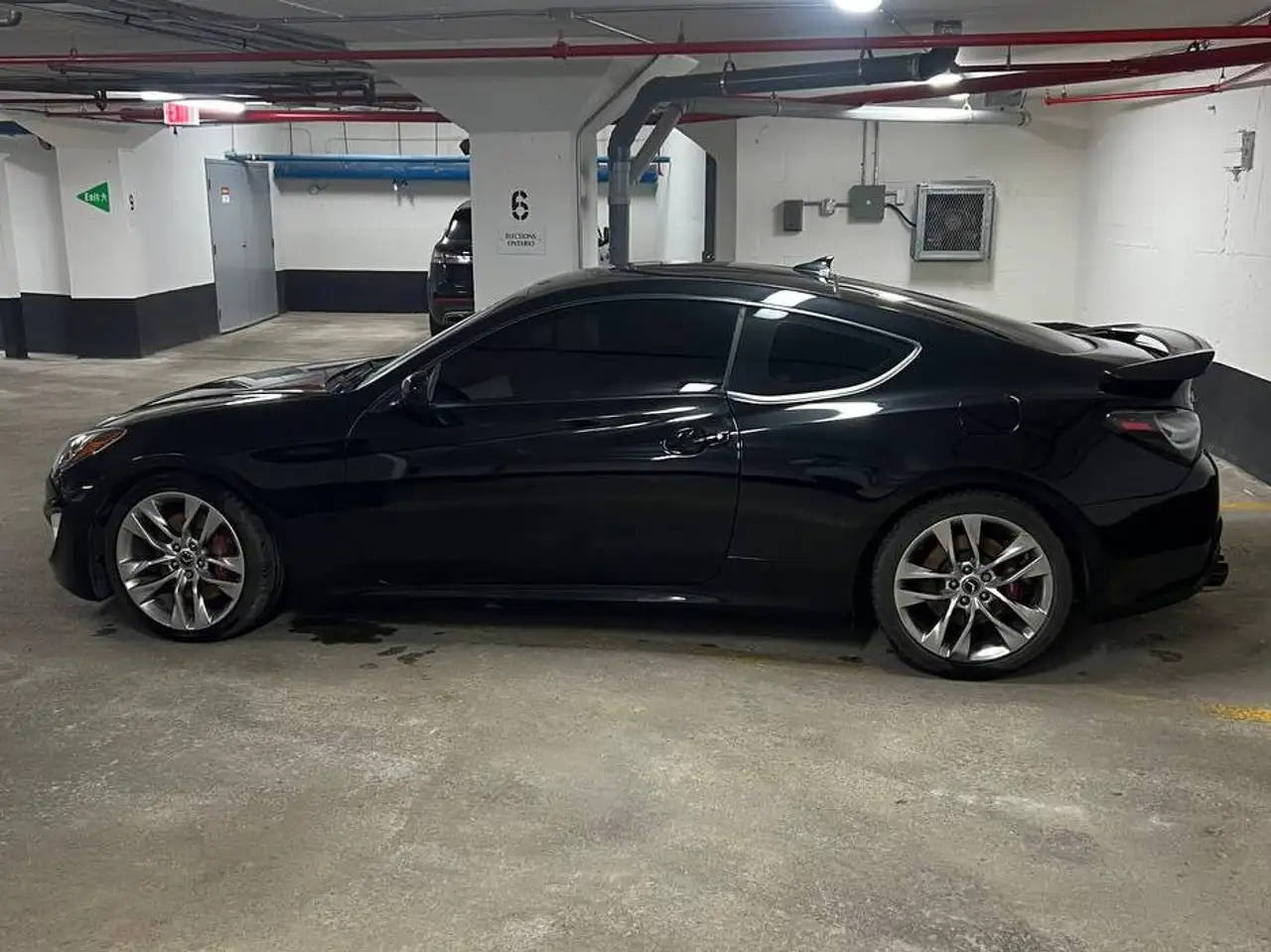 Hyundai Genesis Coupe снимка Hyundai Genesis Coupe
