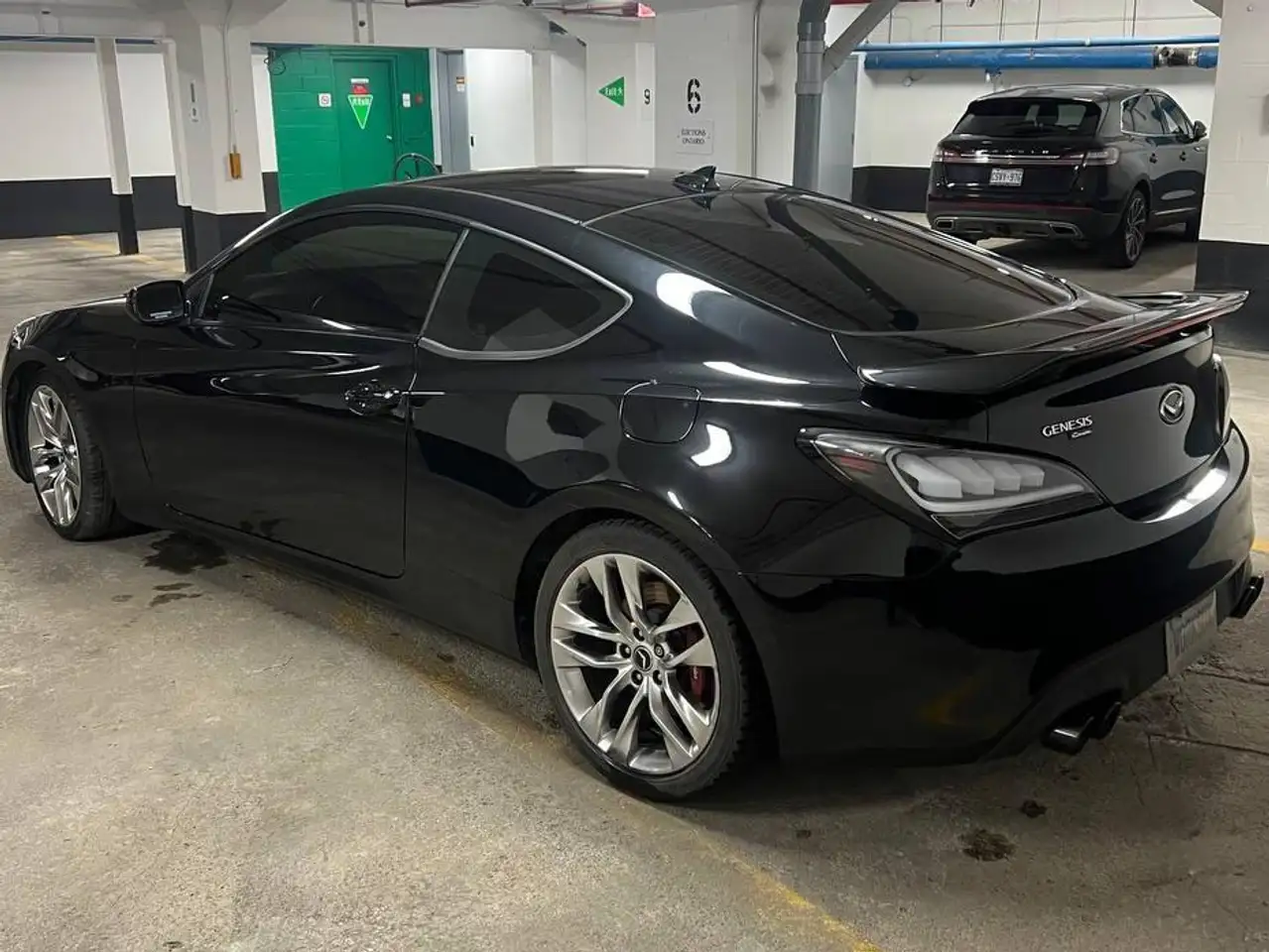 Hyundai Genesis Coupe снимка Hyundai Genesis Coupe