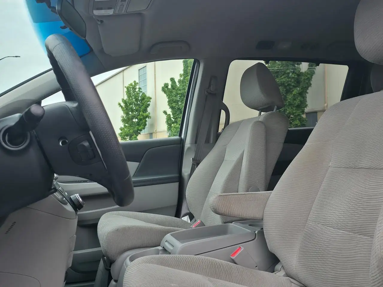 Honda Odyssey снимка Honda Odyssey