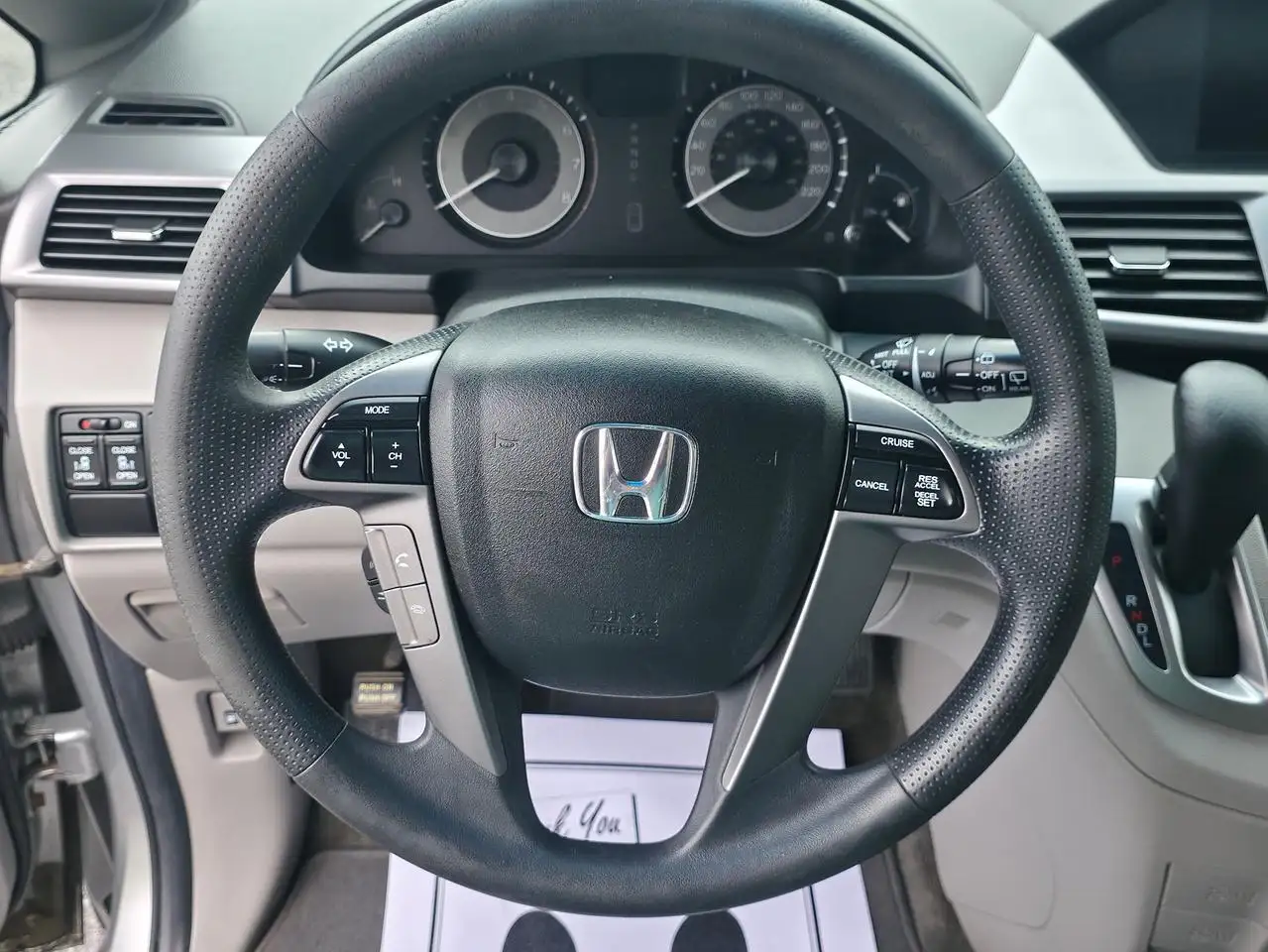 Honda Odyssey снимка Honda Odyssey