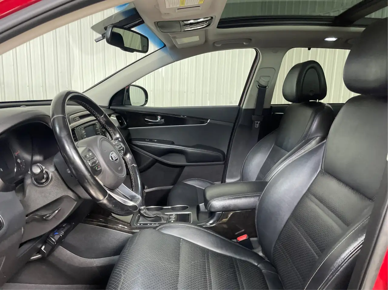 Kia Sorento снимка Kia Sorento