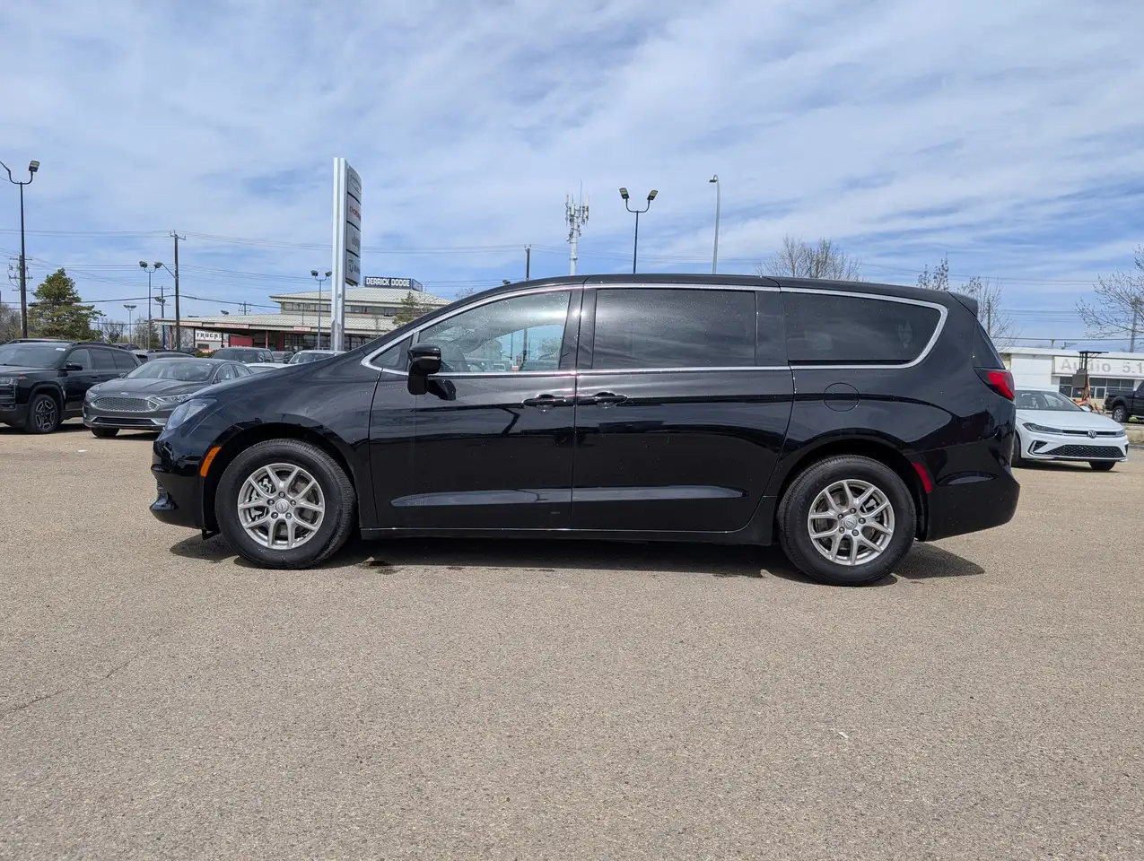 Chrysler Grand Caravan снимка Chrysler Grand Caravan