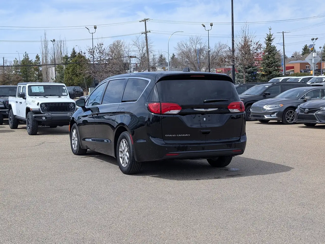 Chrysler Grand Caravan снимка Chrysler Grand Caravan