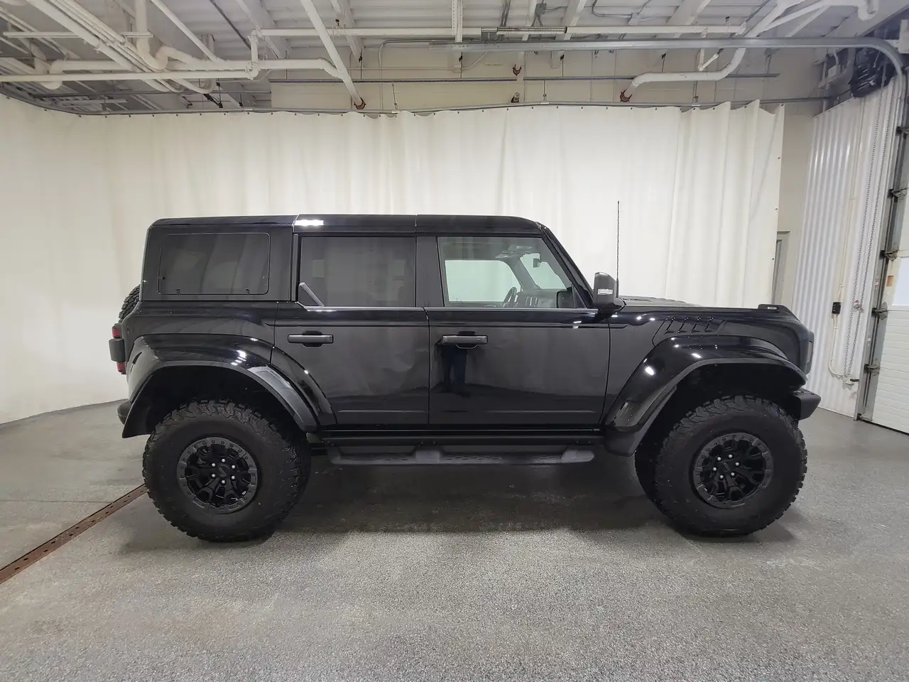 Ford Bronco снимка Ford Bronco