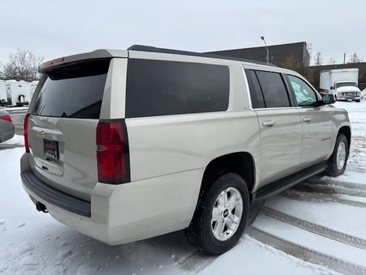 Chevrolet Suburban снимка Chevrolet Suburban