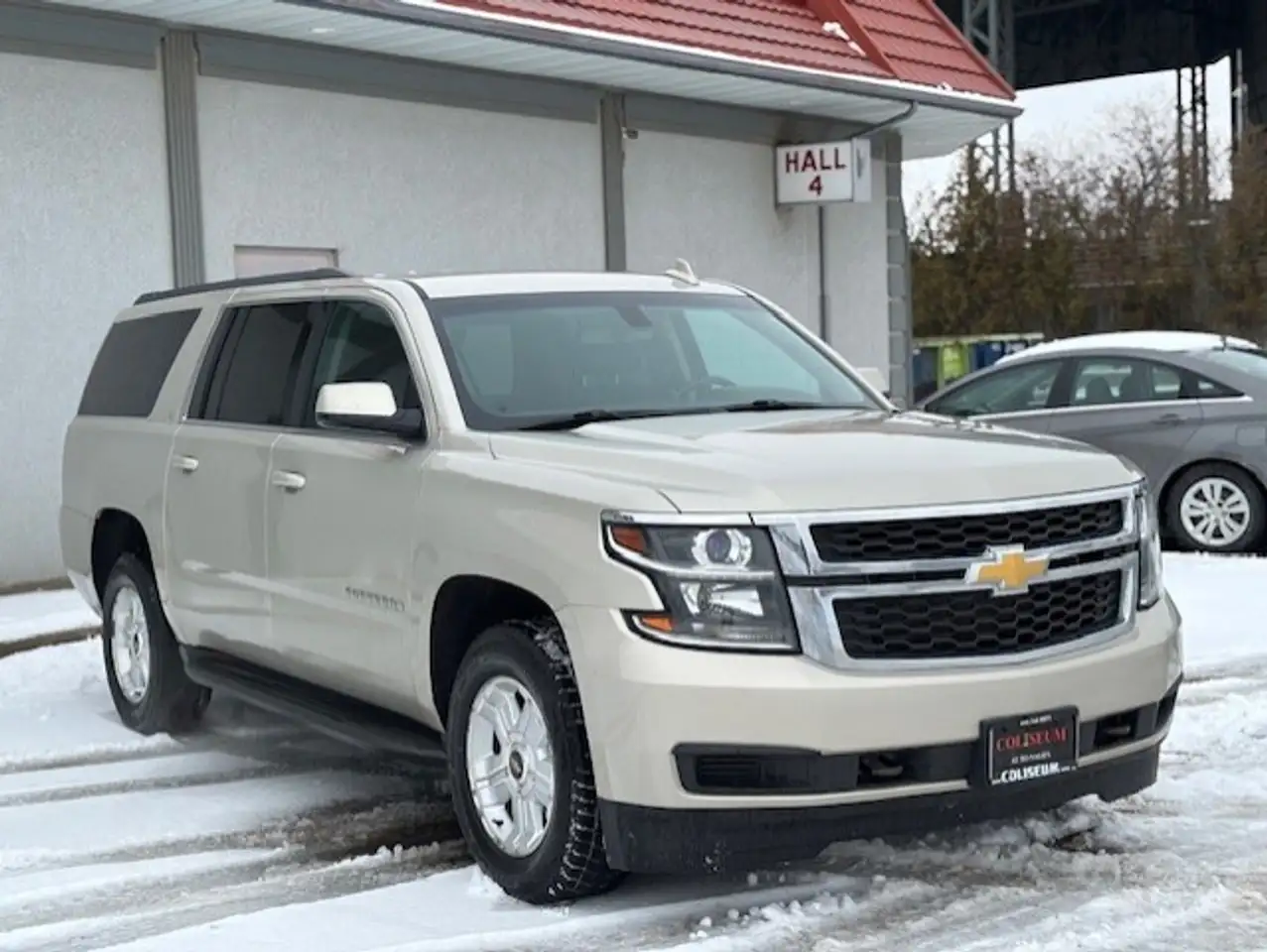 Chevrolet Suburban снимка Chevrolet Suburban