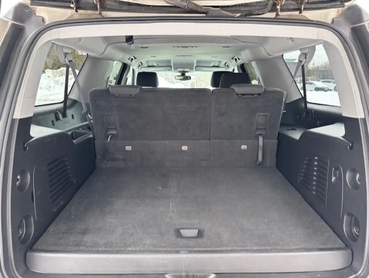 Chevrolet Suburban снимка Chevrolet Suburban