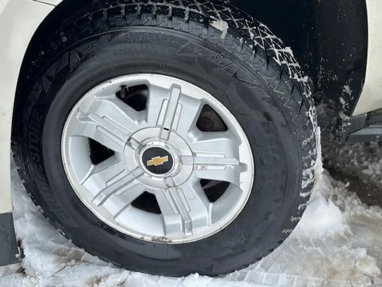 Chevrolet Suburban снимка Chevrolet Suburban