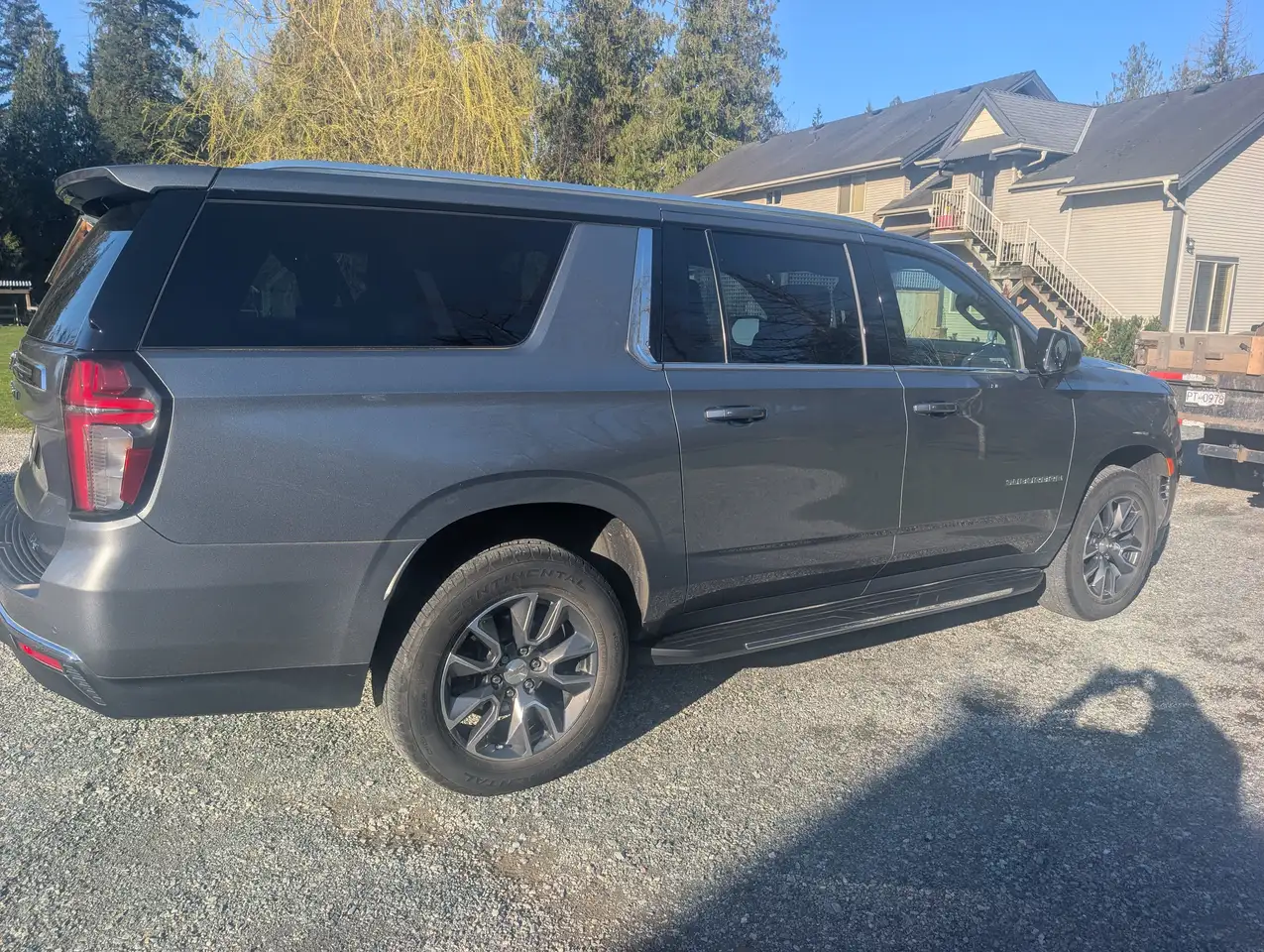 Chevrolet Suburban снимка Chevrolet Suburban