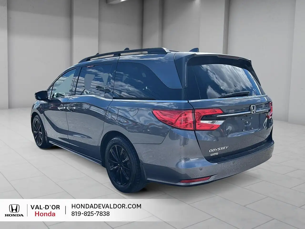 Honda Odyssey снимка Honda Odyssey