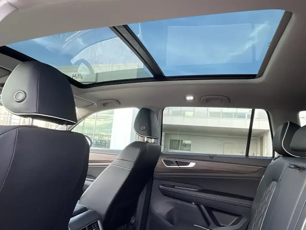 Volkswagen Atlas снимка Volkswagen Atlas