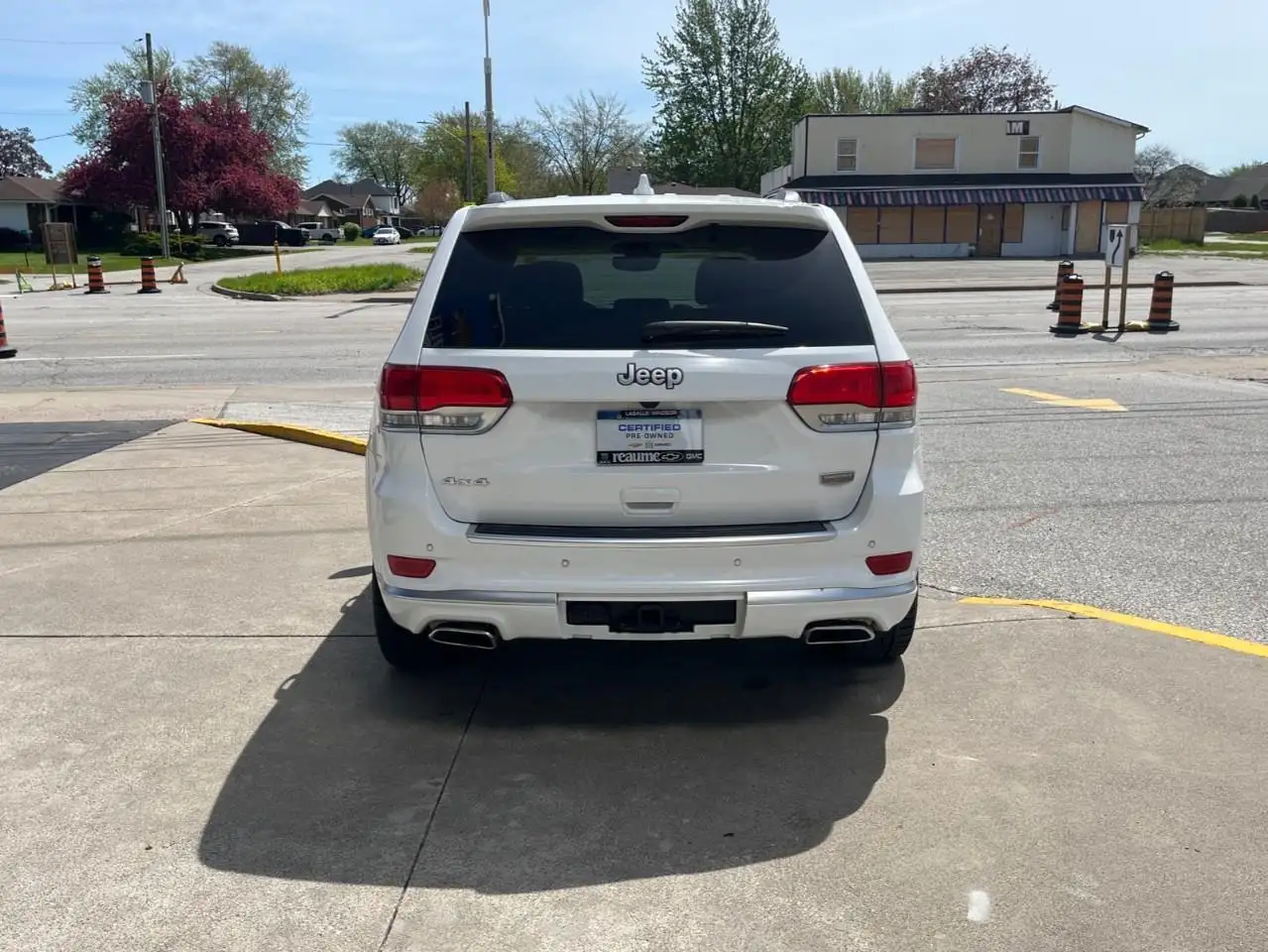 Jeep Grand Cherokee снимка Jeep Grand Cherokee