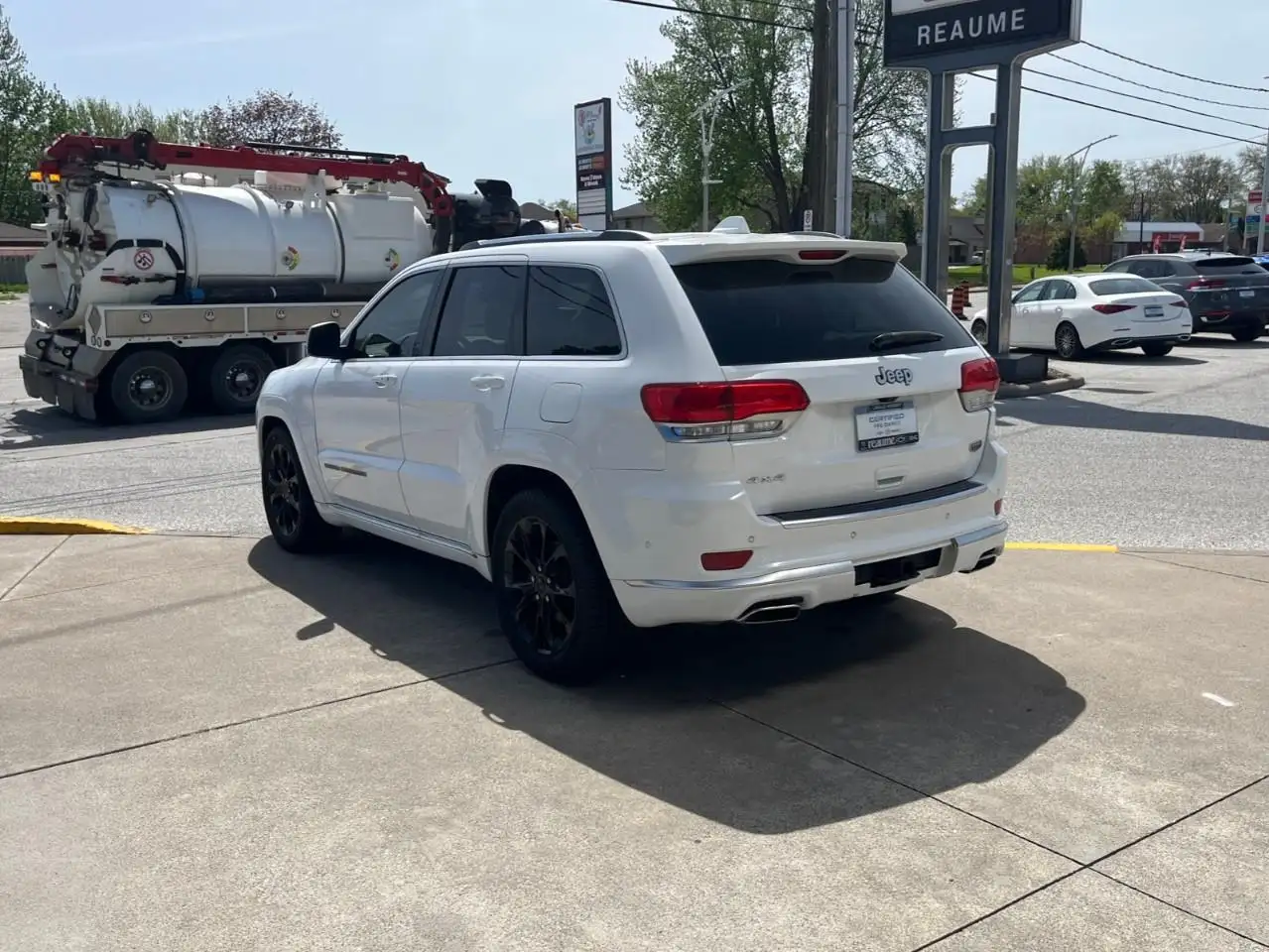Jeep Grand Cherokee снимка Jeep Grand Cherokee