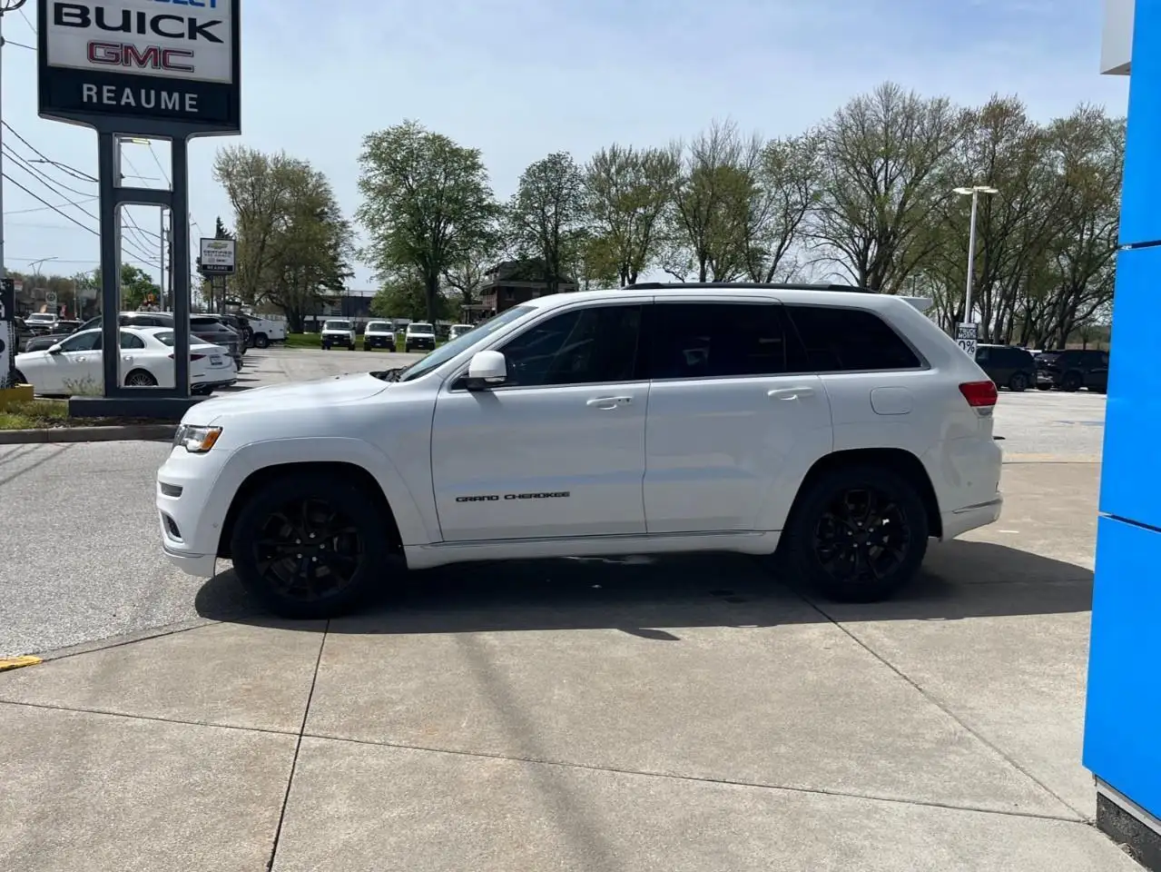 Jeep Grand Cherokee снимка Jeep Grand Cherokee