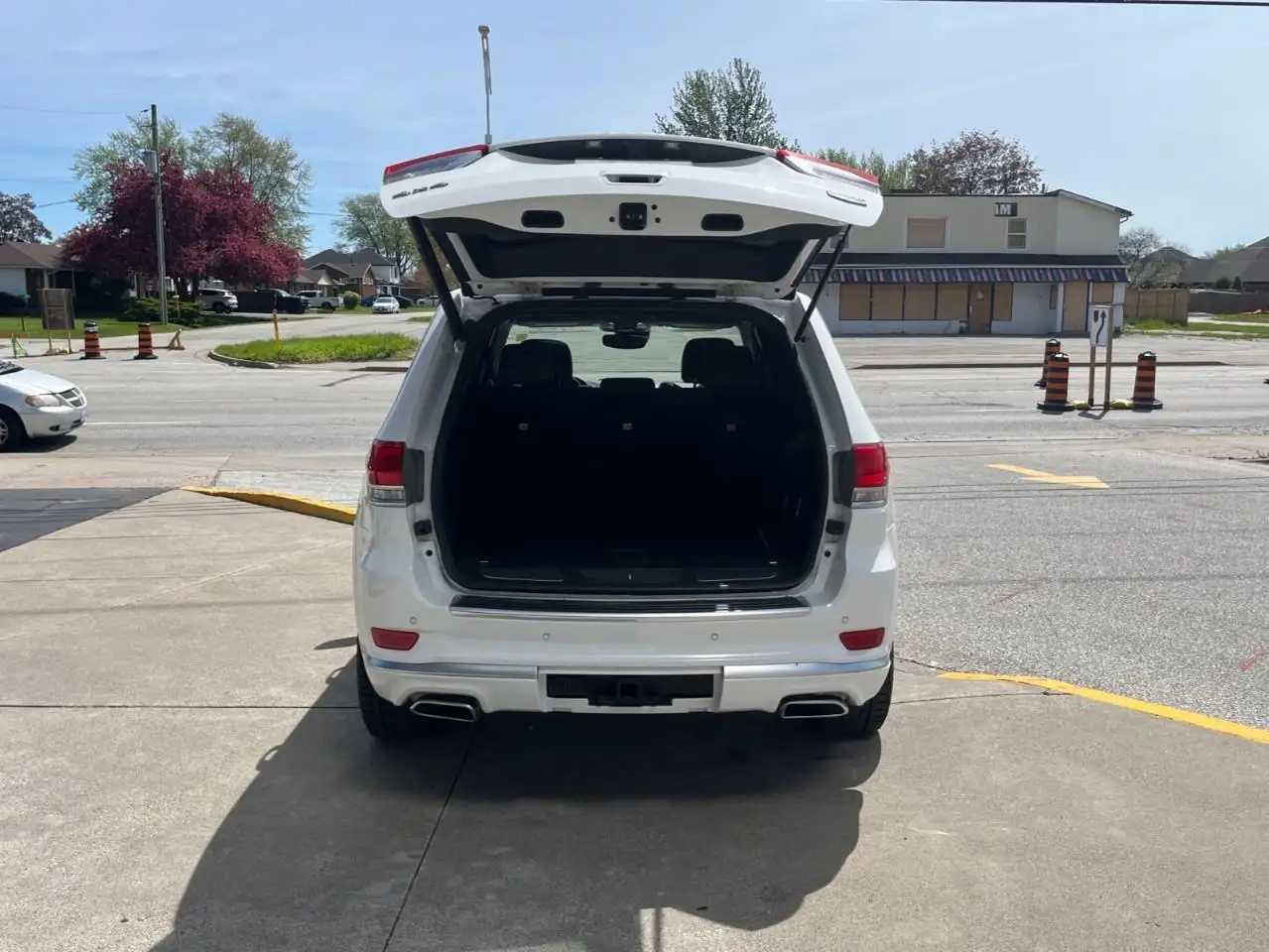 Jeep Grand Cherokee снимка Jeep Grand Cherokee
