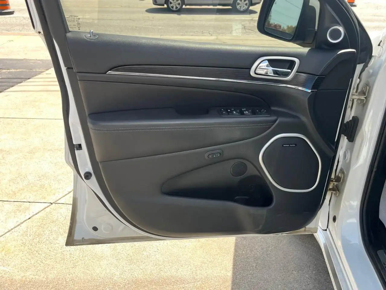 Jeep Grand Cherokee снимка Jeep Grand Cherokee