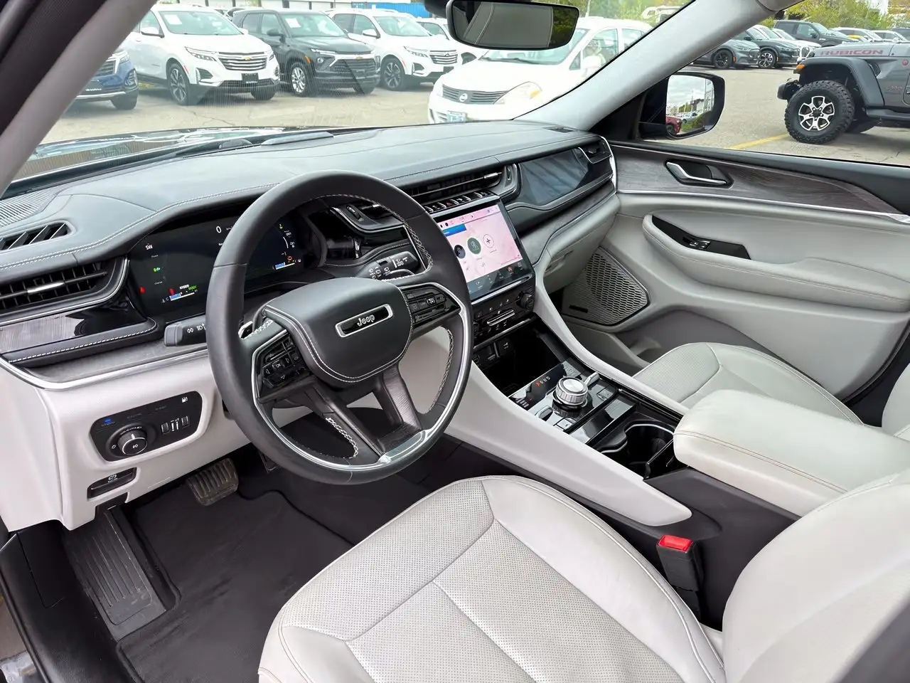 Jeep Grand Cherokee снимка Jeep Grand Cherokee