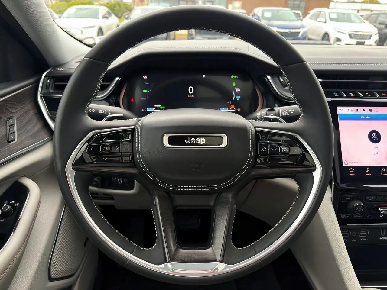 Jeep Grand Cherokee снимка Jeep Grand Cherokee