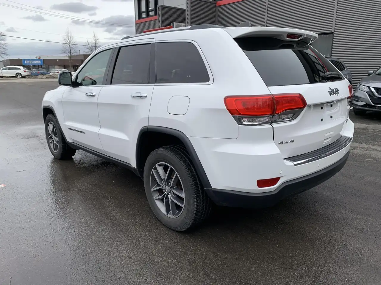 Jeep Grand Cherokee снимка Jeep Grand Cherokee