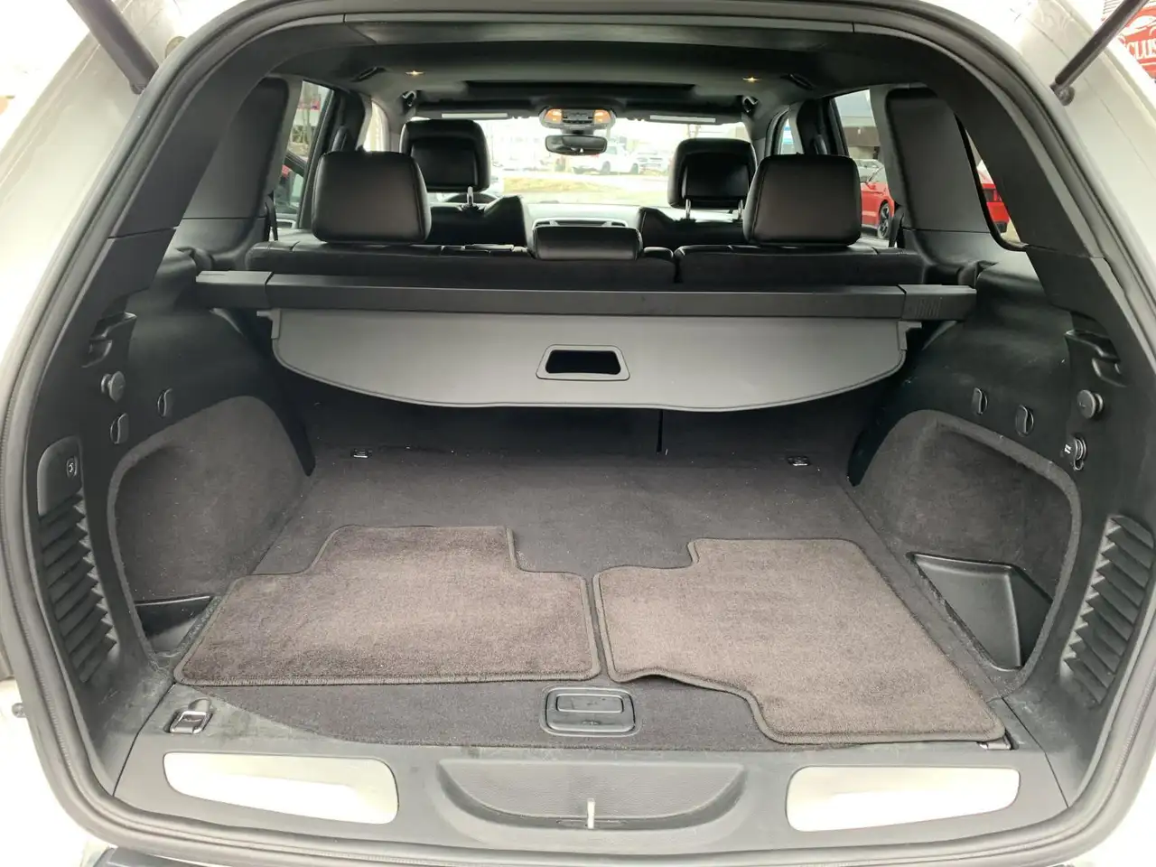 Jeep Grand Cherokee снимка Jeep Grand Cherokee