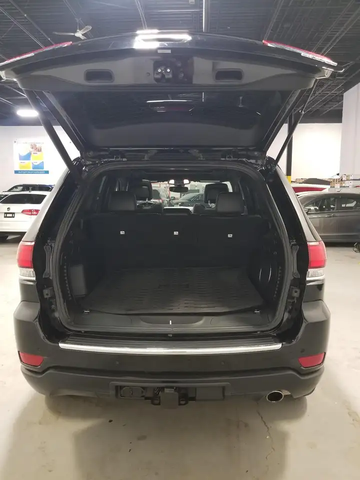 Jeep Grand Cherokee снимка Jeep Grand Cherokee