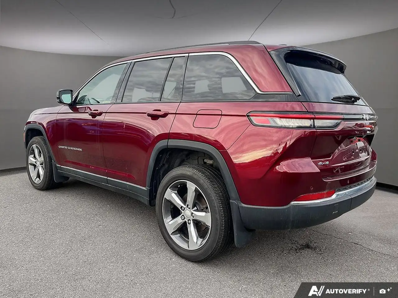 Jeep Grand Cherokee снимка Jeep Grand Cherokee