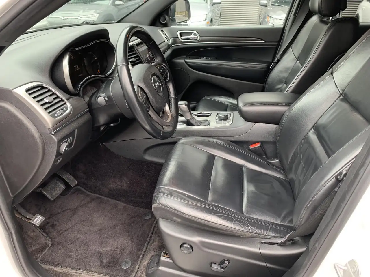 Jeep Grand Cherokee снимка Jeep Grand Cherokee