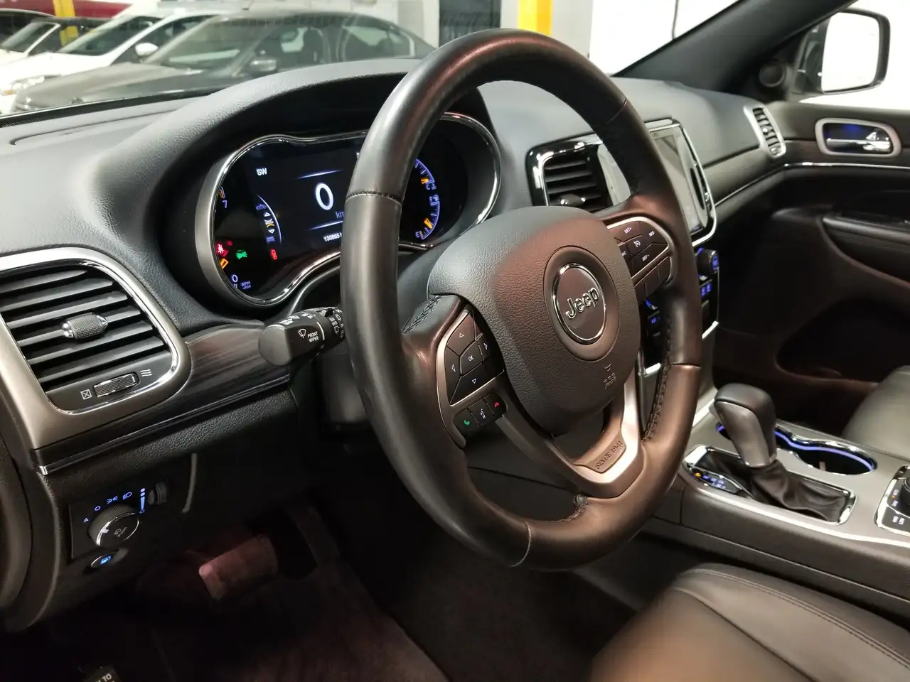 Jeep Grand Cherokee снимка Jeep Grand Cherokee