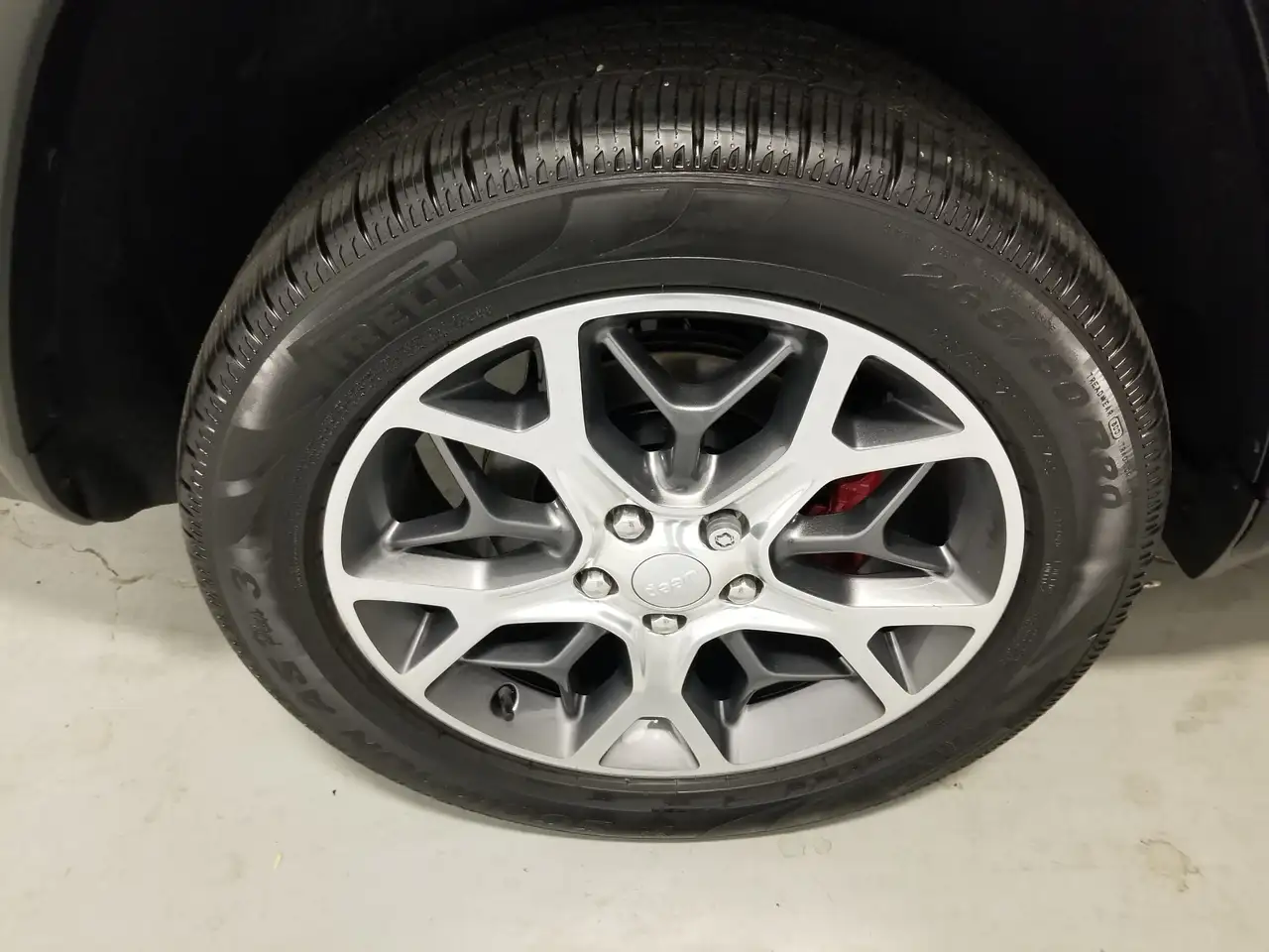 Jeep Grand Cherokee снимка Jeep Grand Cherokee