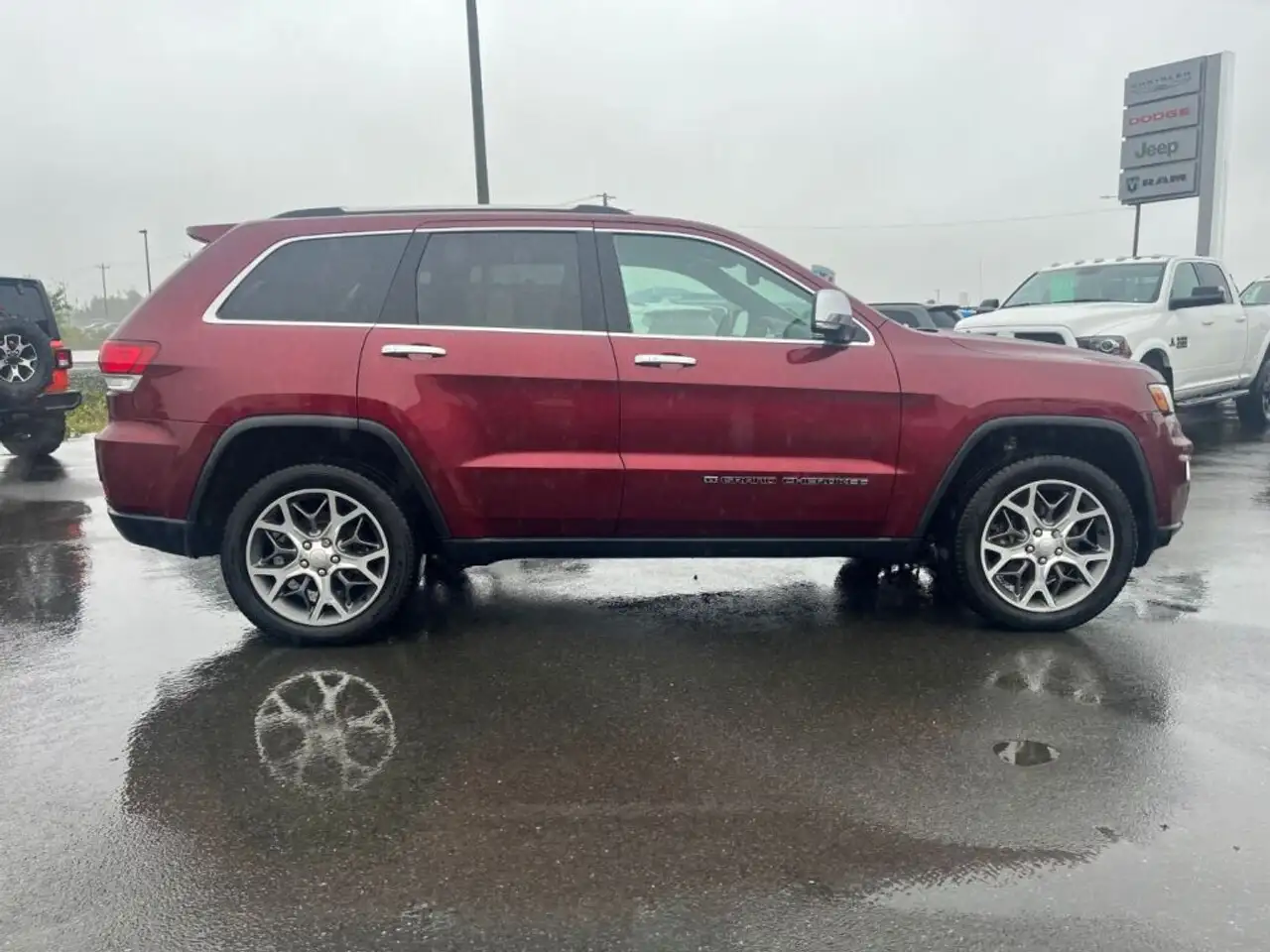 Jeep Grand Cherokee снимка Jeep Grand Cherokee