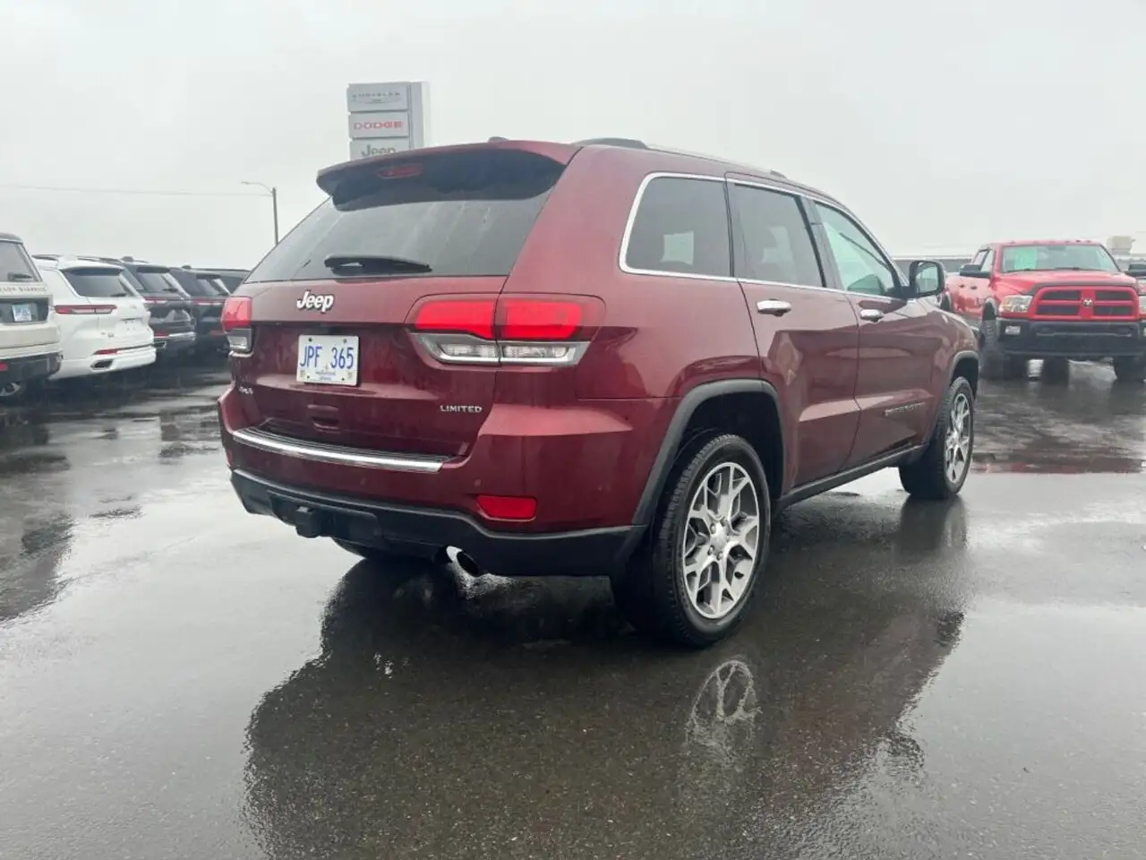 Jeep Grand Cherokee снимка Jeep Grand Cherokee