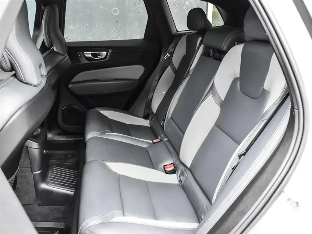 Volvo XC60 снимка Volvo XC60