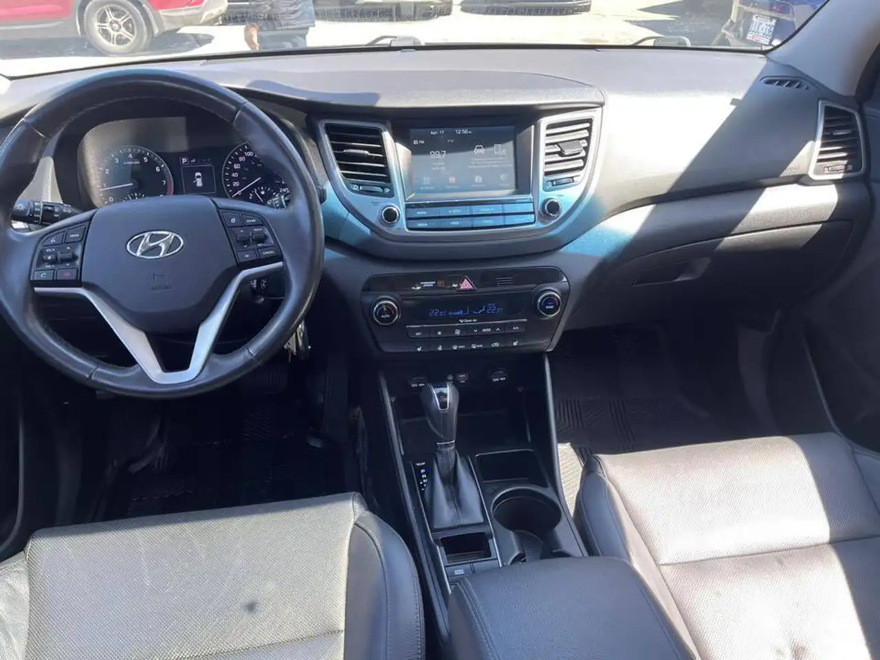 Hyundai TUCSON снимка Hyundai TUCSON