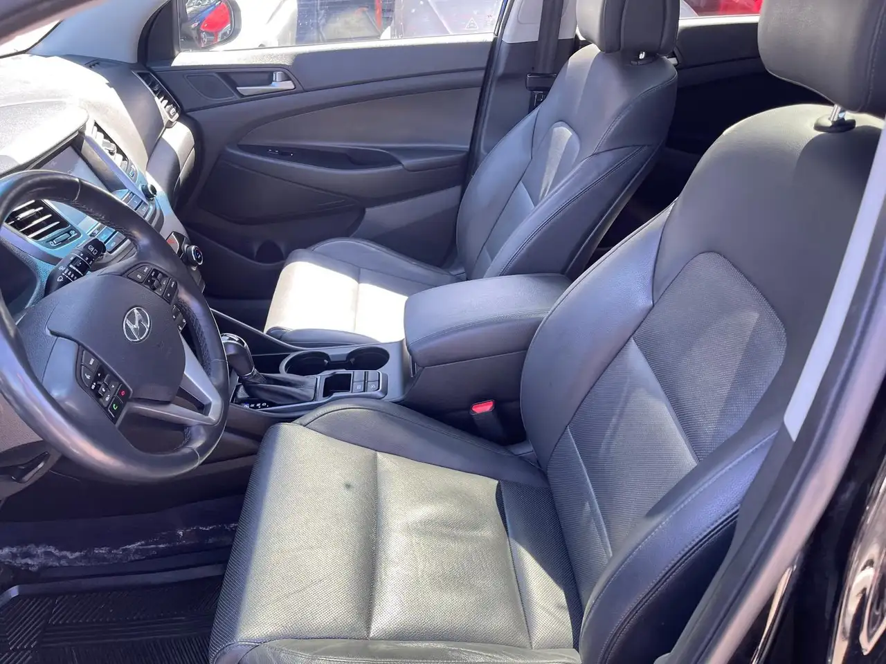 Hyundai TUCSON снимка Hyundai TUCSON